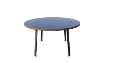 Masa beyaz arkaplanda izole edildi