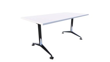 Beyaz arkaplanda beyaz masa örtüsü olan masa izole edildi