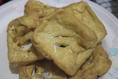 Çıtır Altın Kızarmış Tofu (Tahu Goreng) - Geleneksel Endonezya Atıştırması