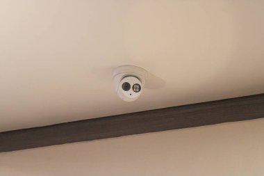Odada güvenlik kamerası var. Güvenlik için CCTV