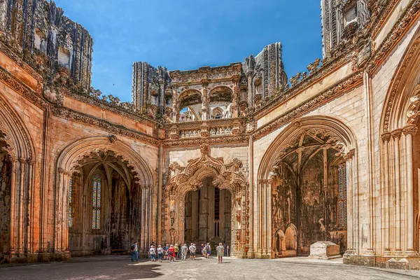 Batalha, Portekiz 11 Mayıs 2022: Dominikliler Manastırı, diğer adıyla Mosteiro da Batalha, diğer adıyla: Zafer Manastırı, 1388 yılında Portekiz 'in 1385 yılındaki Aljubarrota Muharebesi' ndeki zaferinin anısına kuruldu..