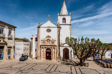 Portekiz 'in Obidos kenti 11 Mayıs 2022' de, Portekiz 'in Bidos-A Estremadura eyaletine bağlı Pedro e Sobral da Lagoa bölgesinde bulunan ve iyi korunmuş bir ortaçağ şatosudur..