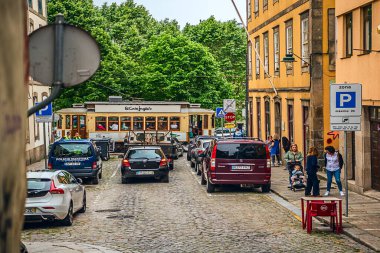 Porto, Portekiz 'in 17 Mayıs 2022 tarihinde Portekiz' in Lizbon 'dan sonra en büyük ikinci şehridir. Porto Bölgesi 'nin başkenti ve İber Yarımadası' nın en büyük kentsel alanlarından biridir..
