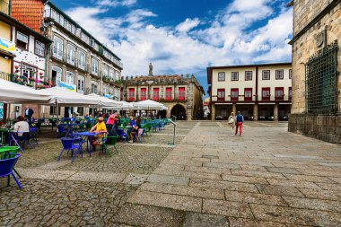 Guimaraes (Portekizce: Guimaraes, Portekiz, 16 Mayıs 2022), Portekiz 'in kuzeyinde, Braga iline bağlı şehir. Şehir 9. yüzyılda kurulmuş ve Vimaranes olarak adlandırılmıştır..