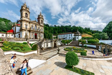 Braga, Portekiz, 16 Mayıs 2022: Bom Jesus do Monte, Portekiz 'in kuzeyinde yer alan Braga şehrinin dışındaki bir Portekiz Katolik mabedidir. Adı 