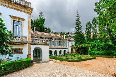 Douro Vadisi, Portekiz, 22 Mayıs 2022: Kuzey Portekiz boyunca uzanan Douro Nehri 'ni çevreleyen pitoresk bölge. Bölge teraslı üzüm bağları ve büyüleyici köyleriyle ünlüdür..