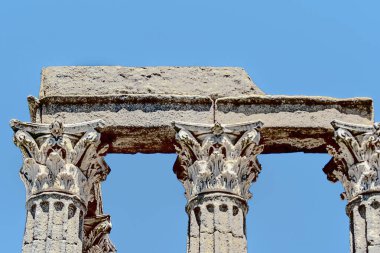 Evora, Portekiz, 26 Mayıs 2022: Şehrin gerçek merkezi, şu anda UNESCO 'nun Dünya Mirası bölgesi, Roma harabelerinden Manueline mimarisine kadar her şeyi gösteren çeşitli etkilerin canlı bir kanıtı..