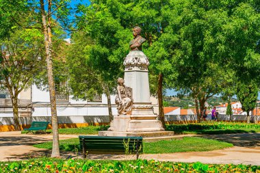 Evora, Portekiz, 26 Mayıs 2022: Şehrin gerçek merkezi, şu anda UNESCO 'nun Dünya Mirası bölgesi, Roma harabelerinden Manueline mimarisine kadar her şeyi gösteren çeşitli etkilerin canlı bir kanıtı..