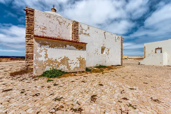 Sagres, Portekiz 28 Mayıs 2022: Sagres Okulu 'ndan kalanlar, Algarve' deki İber Yarımadası 'nın güneybatı ucu olan St. Vincent Burnu yakınlarındaki Sagres Sarayı olarak da bilinir..