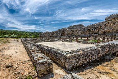 Coimbra, Portekiz 7 Mayıs 2024: Bu Conmbriga kalıntıları Portekiz 'de kazılmış en büyük Roma yerleşimlerinden biridir ve 1910 yılında bir Ulusal Anıt olarak sınıflandırılmıştır..