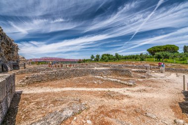 Coimbra, Portekiz 7 Mayıs 2024: Bu Conmbriga kalıntıları Portekiz 'de kazılmış en büyük Roma yerleşimlerinden biridir ve 1910 yılında bir Ulusal Anıt olarak sınıflandırılmıştır..