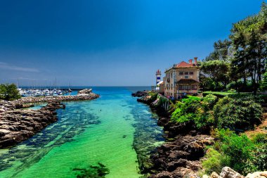 Cascais, Portekiz 20 Nisan 2024: Castro Guimaraes Müzesi Cascaiss Müzesi Mahallesi 'nde en önemli ve simgesel müzelerin bulunduğu bir bölgedir.. 