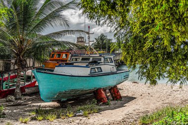 Bridgetown, Barbados 14-15 Ekim 2010: Barbados 'un geleneksel balıkçı tekneleri.