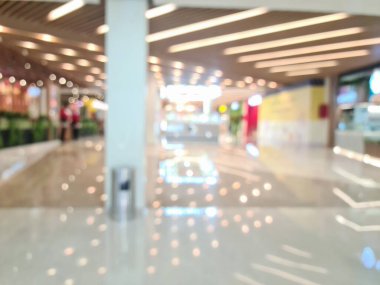 İç mekan bulanık, ışıklar ve insanlar, perakende, yaşam tarzı ve ticari tasarım için arka plan..