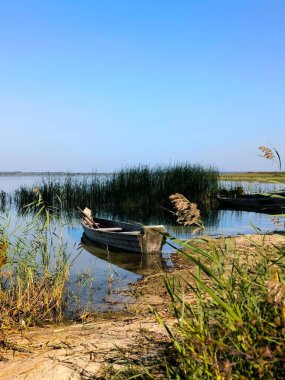 Yaz aylarında gölde tekne