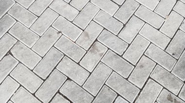 Yolda dikdörtgen döşeme, yakın plan fotoğraf..