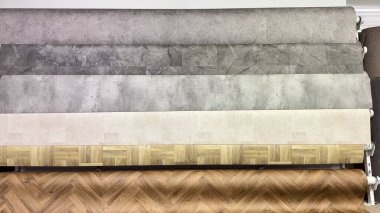 Modern tasarım için bir desen ve renk dizisi içeren büyüleyici bir duvar kağıdı seçeneği