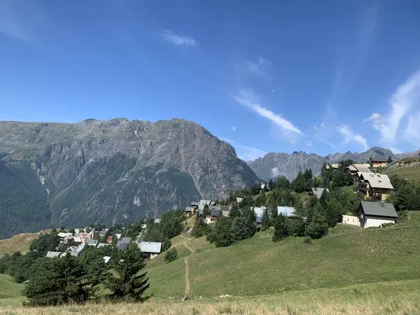 Villard Reculas, Alpe d 'Huez yakınlarında, Fransız Alpleri, Fransa, yaz mevsiminde çekildi..