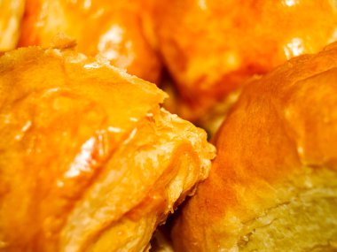 Yakın plan pasta fotoğrafları karmaşık katmanlar ve canlı renkler ortaya çıkartarak, görsel olarak her türlü sunumu güzelleştiren ve ayarlayan hoş arkaplanlar yaratır..