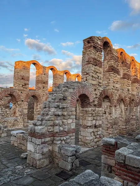 Bulgaristan 'ın Nesebar kentindeki Aziz Sofia Kilisesi kalıntıları