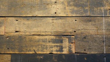 Eskimiş ve kahverengi Ahşap Planklar arkaplan veya arkaplan olarak kullanılacak