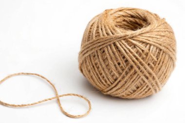Örgü örmek için jüt topu.