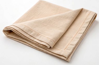 Beyaz arka planda kahverengi peçete.