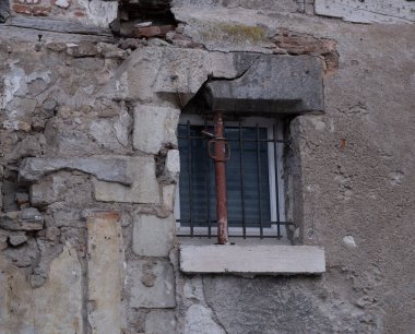 Karşılaştığım en ilginç yıkılmış duvarlar, eski evler ve binalar..