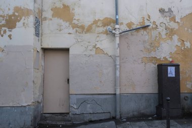 Karşılaştığım en ilginç yıkılmış duvarlar, eski evler ve binalar..