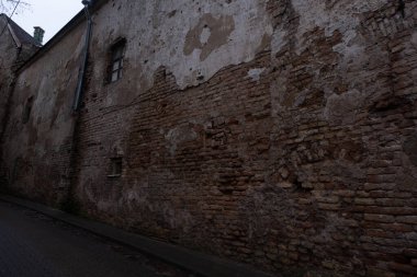 Karşılaştığım en ilginç yıkılmış duvarlar, eski evler ve binalar..