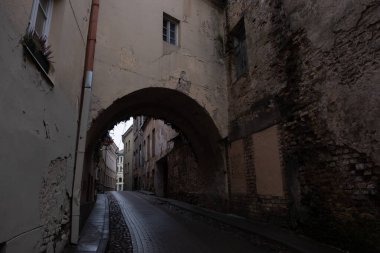 Karşılaştığım en ilginç yıkılmış duvarlar, eski evler ve binalar..