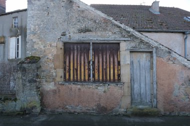 Karşılaştığım en ilginç yıkılmış duvarlar, eski evler ve binalar..