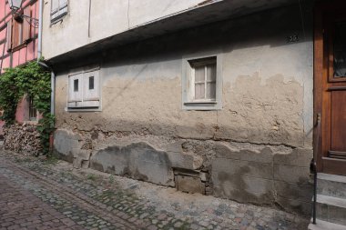 Karşılaştığım en ilginç yıkılmış duvarlar, eski evler ve binalar..