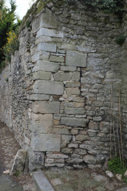 Karşılaştığım en ilginç yıkılmış duvarlar, eski evler ve binalar..