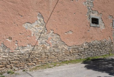 Karşılaştığım en ilginç yıkılmış duvarlar, eski evler ve binalar..