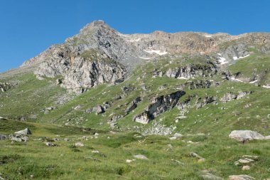 Alpler vadileri. Çoğunlukla Vanoise Vadisi, Fransa 'da çekildi. 7 günlük yürüyüş mesafesinde çekilmiş.. 