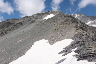 Alpler vadileri. Çoğunlukla Vanoise Vadisi, Fransa 'da çekildi. 7 günlük yürüyüş mesafesinde çekilmiş.. 