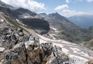 Alpler vadileri. Çoğunlukla Vanoise Vadisi, Fransa 'da çekildi. 7 günlük yürüyüş mesafesinde çekilmiş.. 