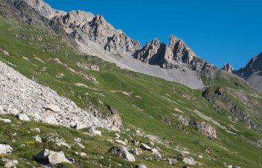 Alpler vadileri. Çoğunlukla Vanoise Vadisi, Fransa 'da çekildi. 7 günlük yürüyüş mesafesinde çekilmiş.. 