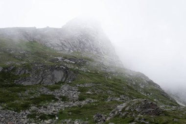 Alpler vadileri. Çoğunlukla Vanoise Vadisi, Fransa 'da çekildi. 7 günlük yürüyüş mesafesinde çekilmiş.. 
