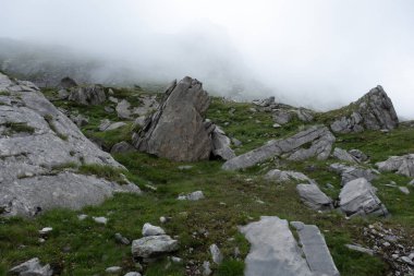 Alpler vadileri. Çoğunlukla Vanoise Vadisi, Fransa 'da çekildi. 7 günlük yürüyüş mesafesinde çekilmiş.. 