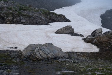 Alpler vadileri. Çoğunlukla Vanoise Vadisi, Fransa 'da çekildi. 7 günlük yürüyüş mesafesinde çekilmiş.. 