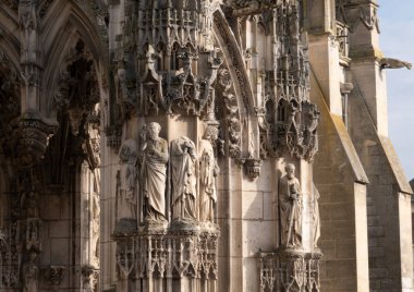 Gotik mimari tasarımı. Kilise cephesi.
