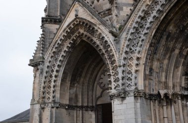 Gotik mimari tasarımı. Kilise cephesi.