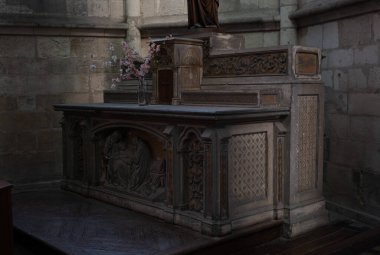 Gotik süsler. Fransa 'da birkaç Gotik anıtta çekilmiş. (Kiliseler ve binalar)