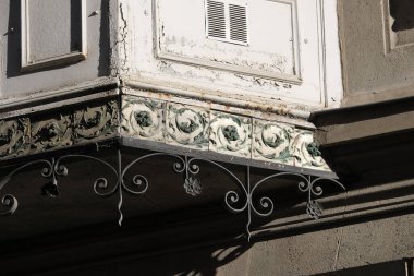 19. yüzyıl mimari mirası, IRON ve GLASS 'in inşaat malzemesi olarak çok yaygın olarak kullanıldığı Paris' te görülebilmektedir..