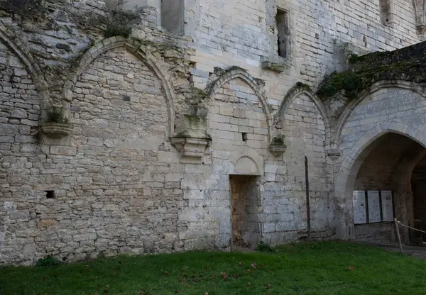 Chaalis 'in Abbey kalıntıları, ilk milenyumdan kalma ve Fransa' da bulunuyor..