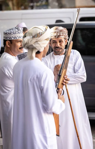 Nizwa Oman 2Nd December 2022 Omani Men Guns Market — Zdjęcie stockowe