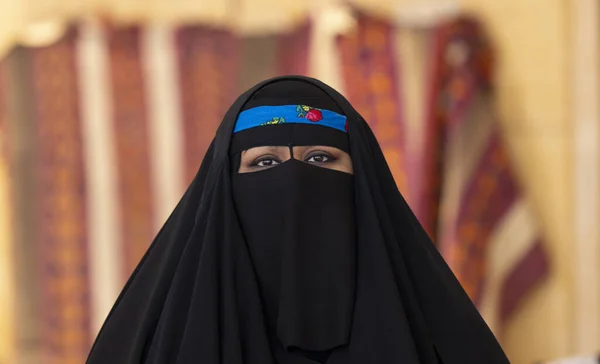Buraydah Arabia Saudyjska Sierpnia 2023 Portret Pełni Pokrytej Kobiety Saudi — Zdjęcie stockowe