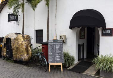 Fort Galle, Sri Lanka, 16 Aralık 2023: Sri Lanka 'daki tarihi Galle Kalesi' nin sokak manzaraları